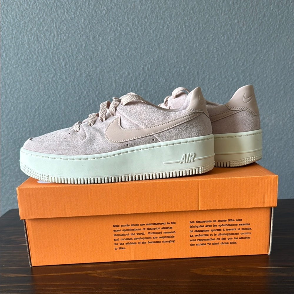 NEW Nike AF1 Pink/Mauve Sz 7.5